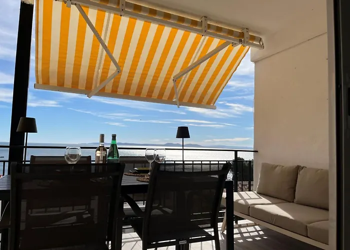 S1 - 2ch Avec Terrasse Face A La Mer, Parking Inclus アパート *
